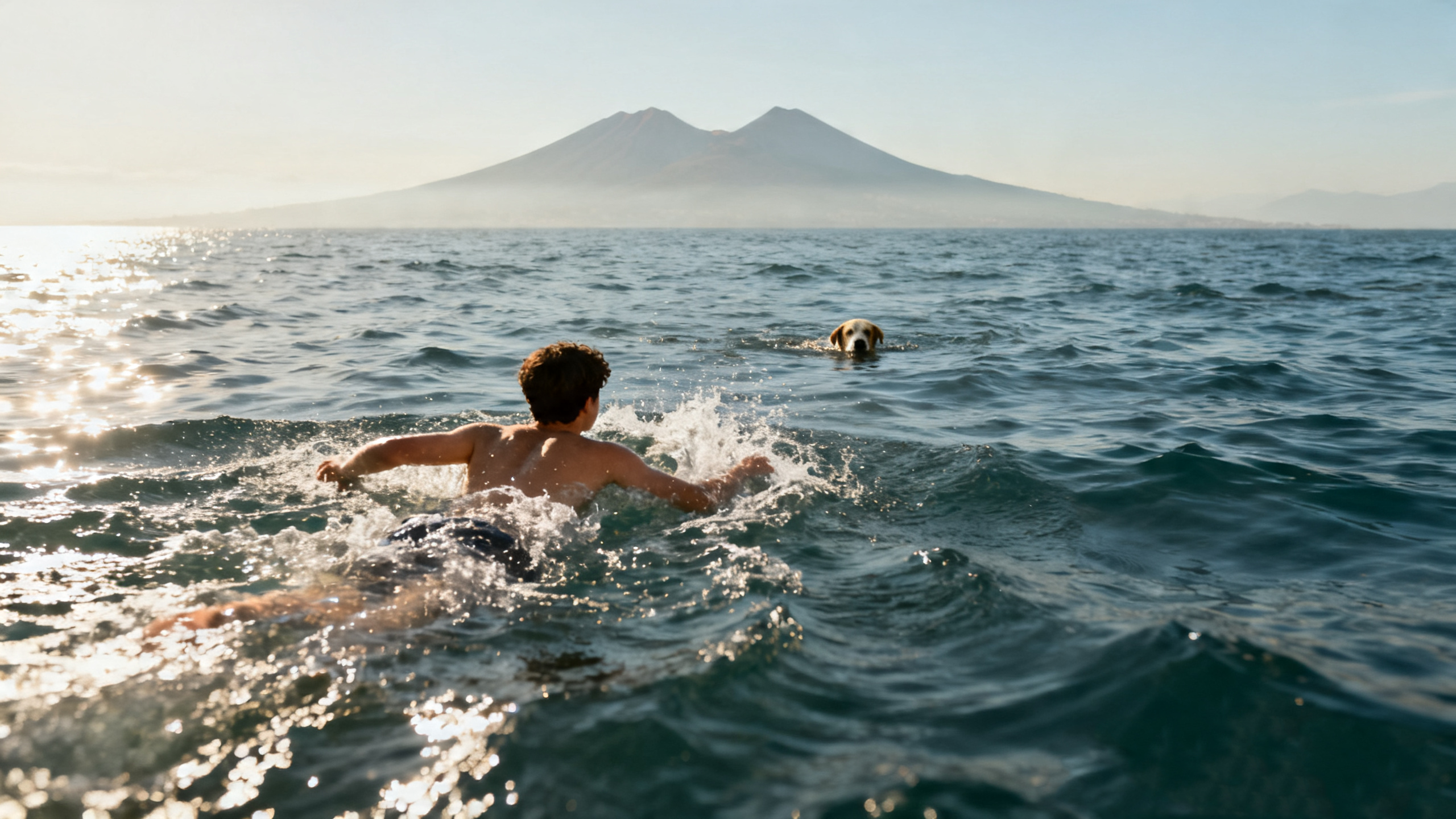 El perro salvado en el mar de Mergellina: la milagrosa historia de Gennarino en Nápoles